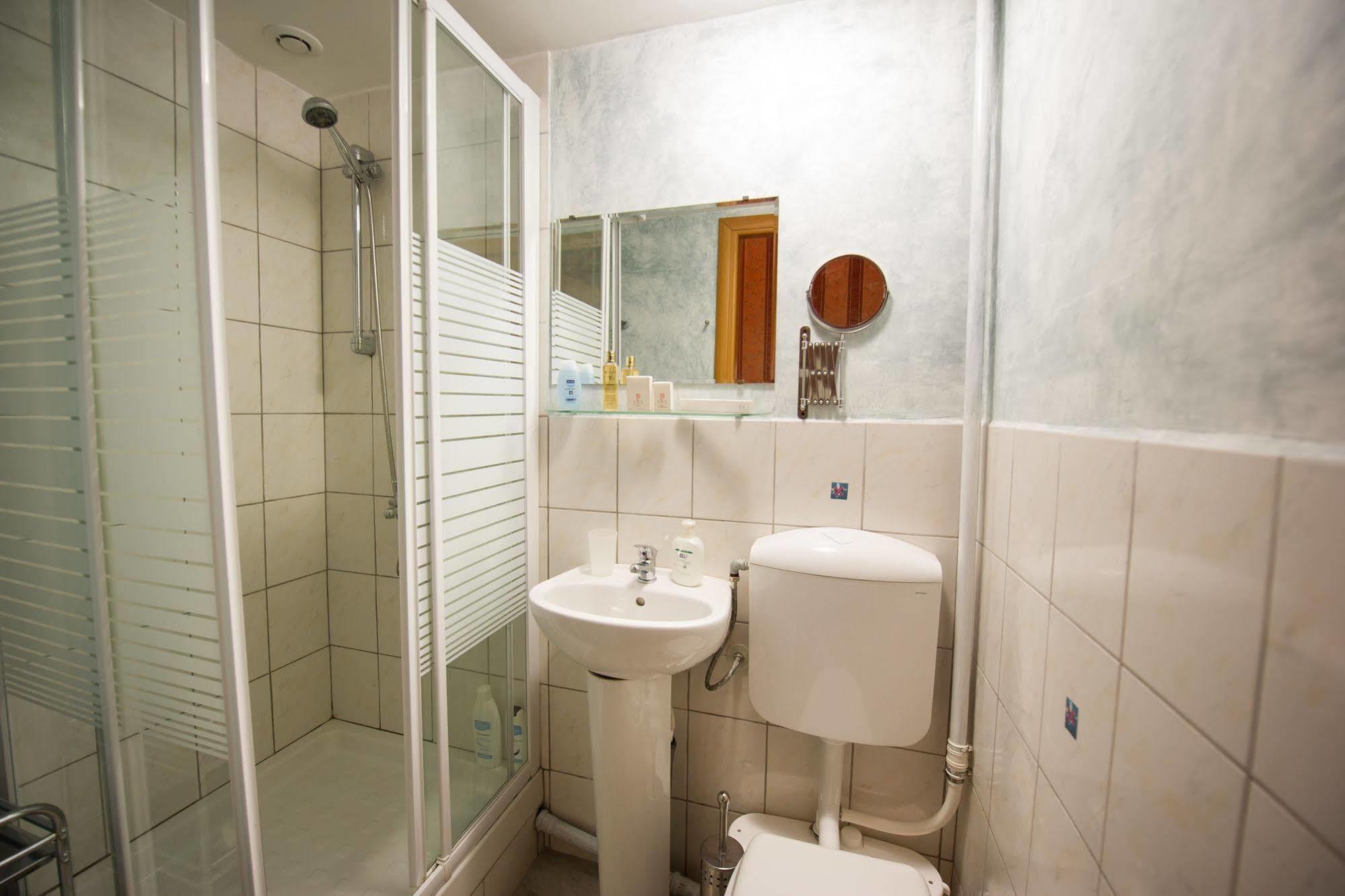 Art Domus Reale Bed & Breakfast Rome Exterior photo
