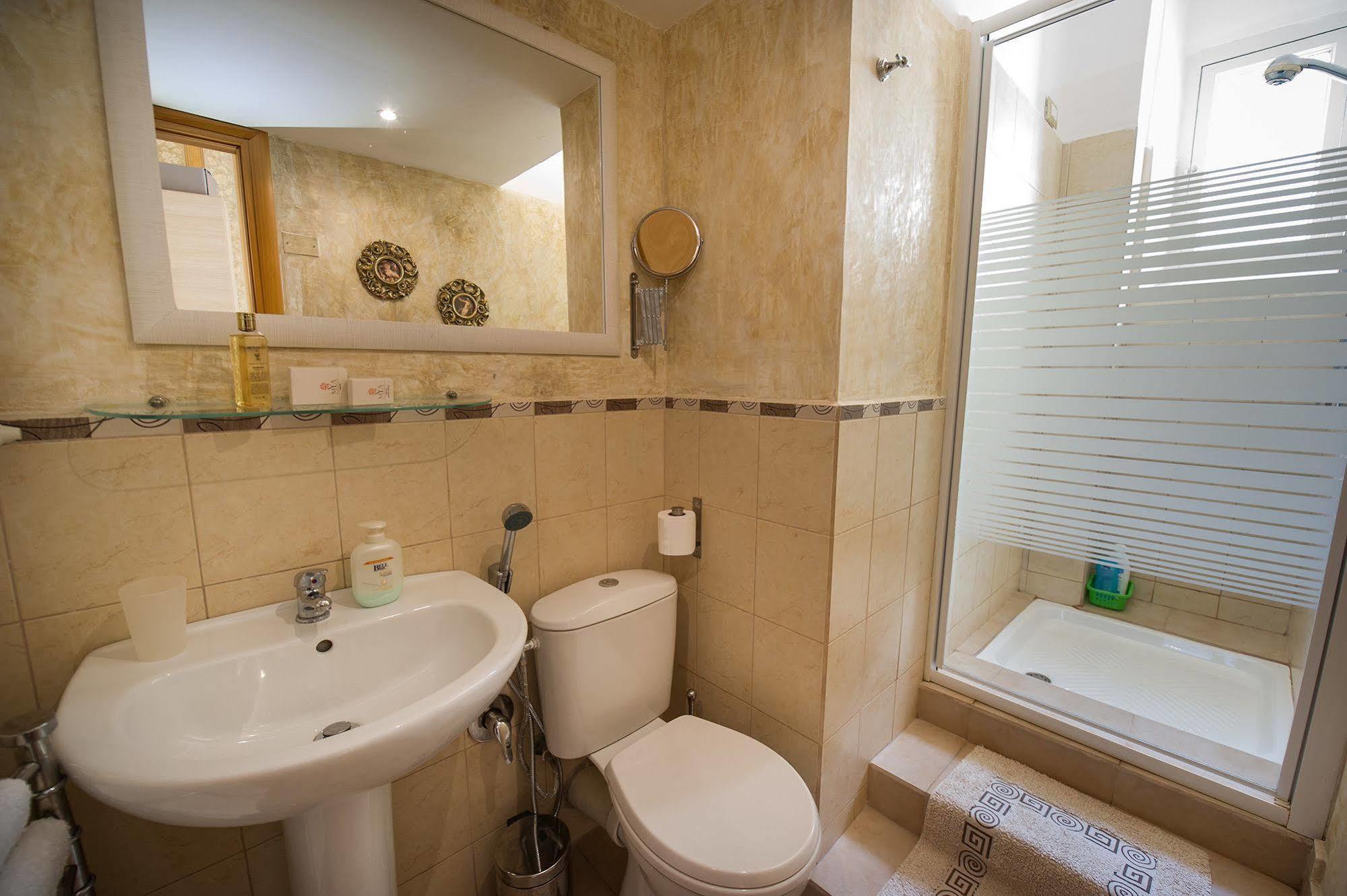 Art Domus Reale Bed & Breakfast Rome Exterior photo